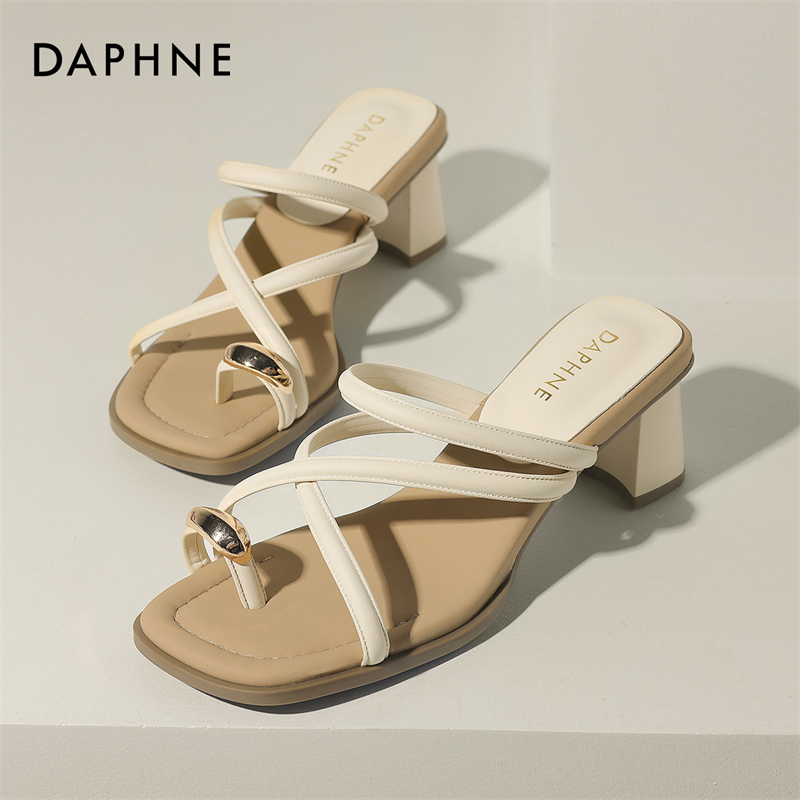 达芙妮时尚2025夏季外穿方头高跟仙女风气质粗跟露趾时装一字拖鞋