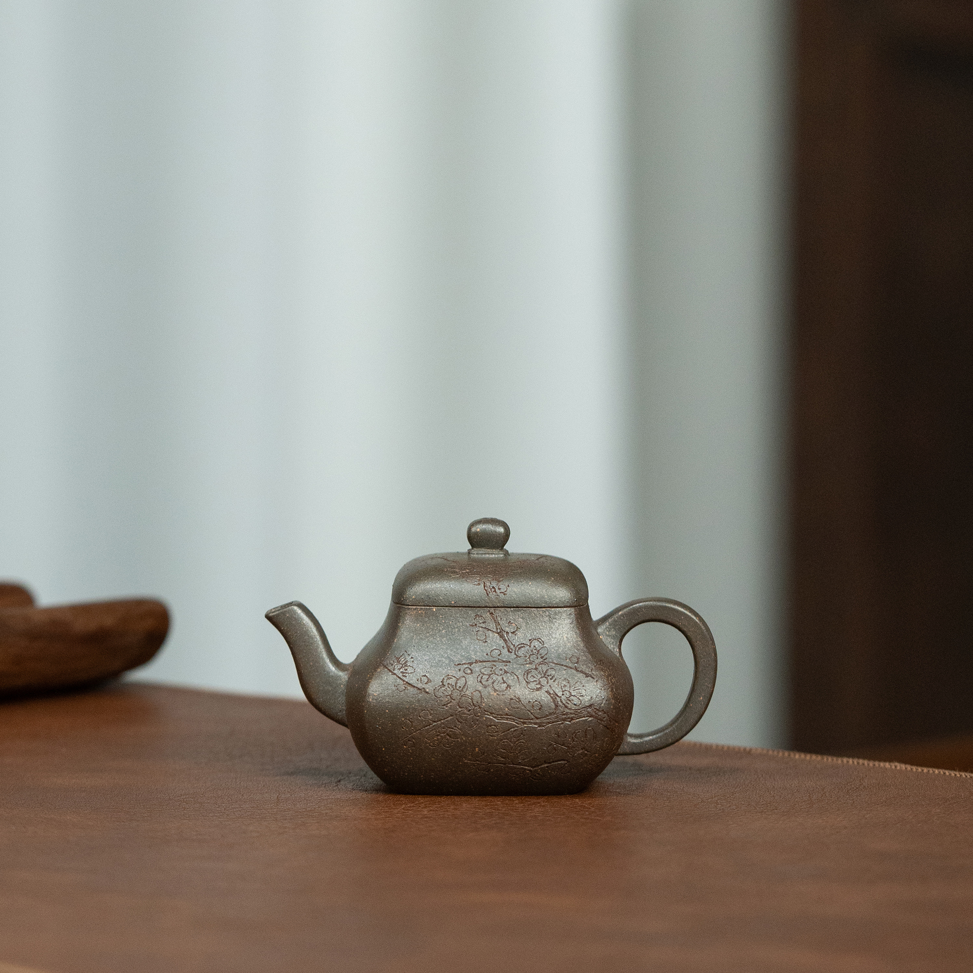 【利贞l寒梅四方君德】原矿柴烧 约80cc 手工制 紫砂壶 茶具SSZS