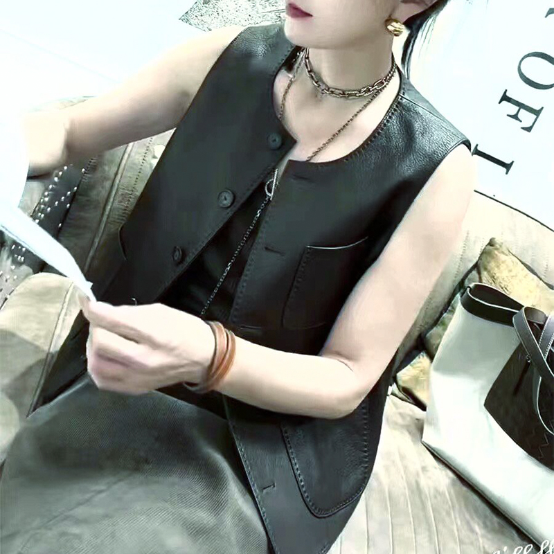 头层真皮马甲女 圆领无袖牛皮贡针皮坎肩时尚复古风皮背心2025新