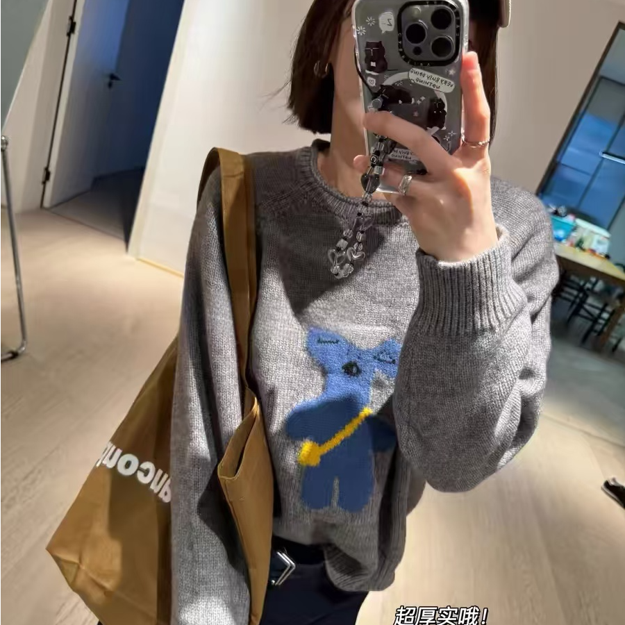 韩系卡通小熊提花女士羊毛衫慵懒宽松显瘦圆领加厚套头针织上衣女