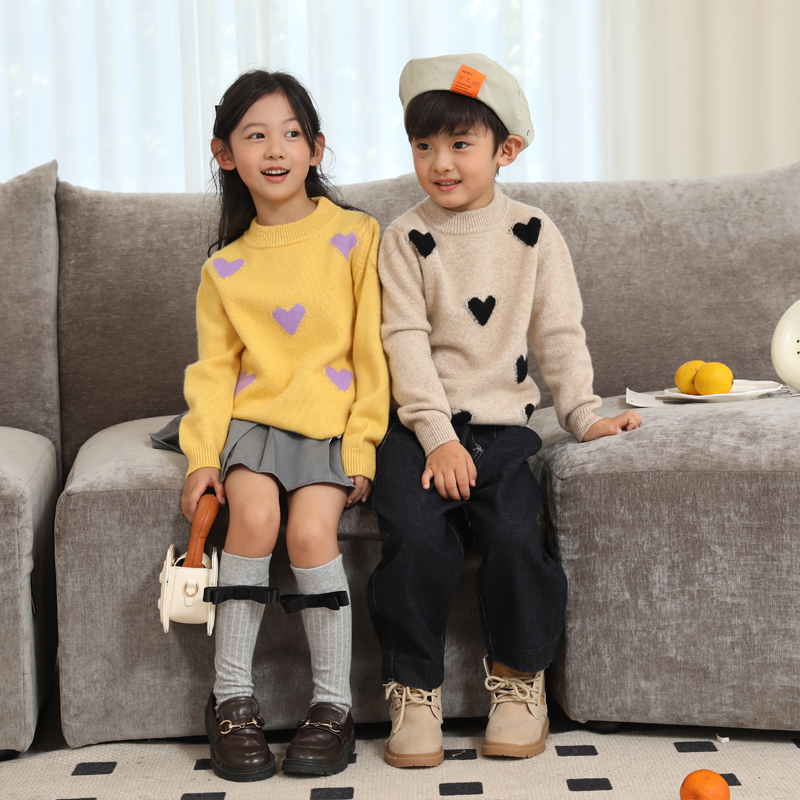 秋冬季最新款儿童羊毛衫圆领毛衣针织衫羊毛衫中大童桃心上衣洋气