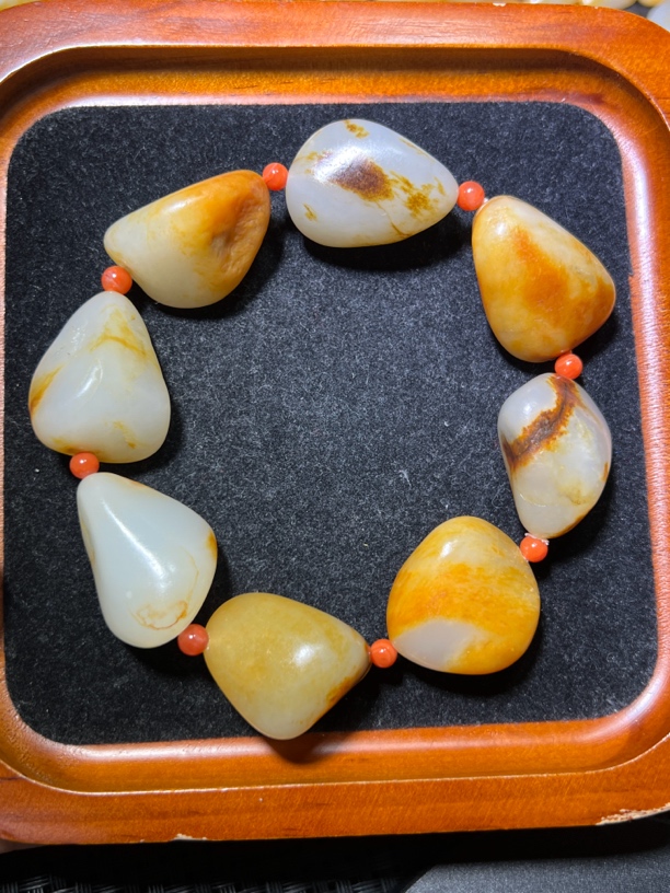 新疆和田玉籽手串113.8克