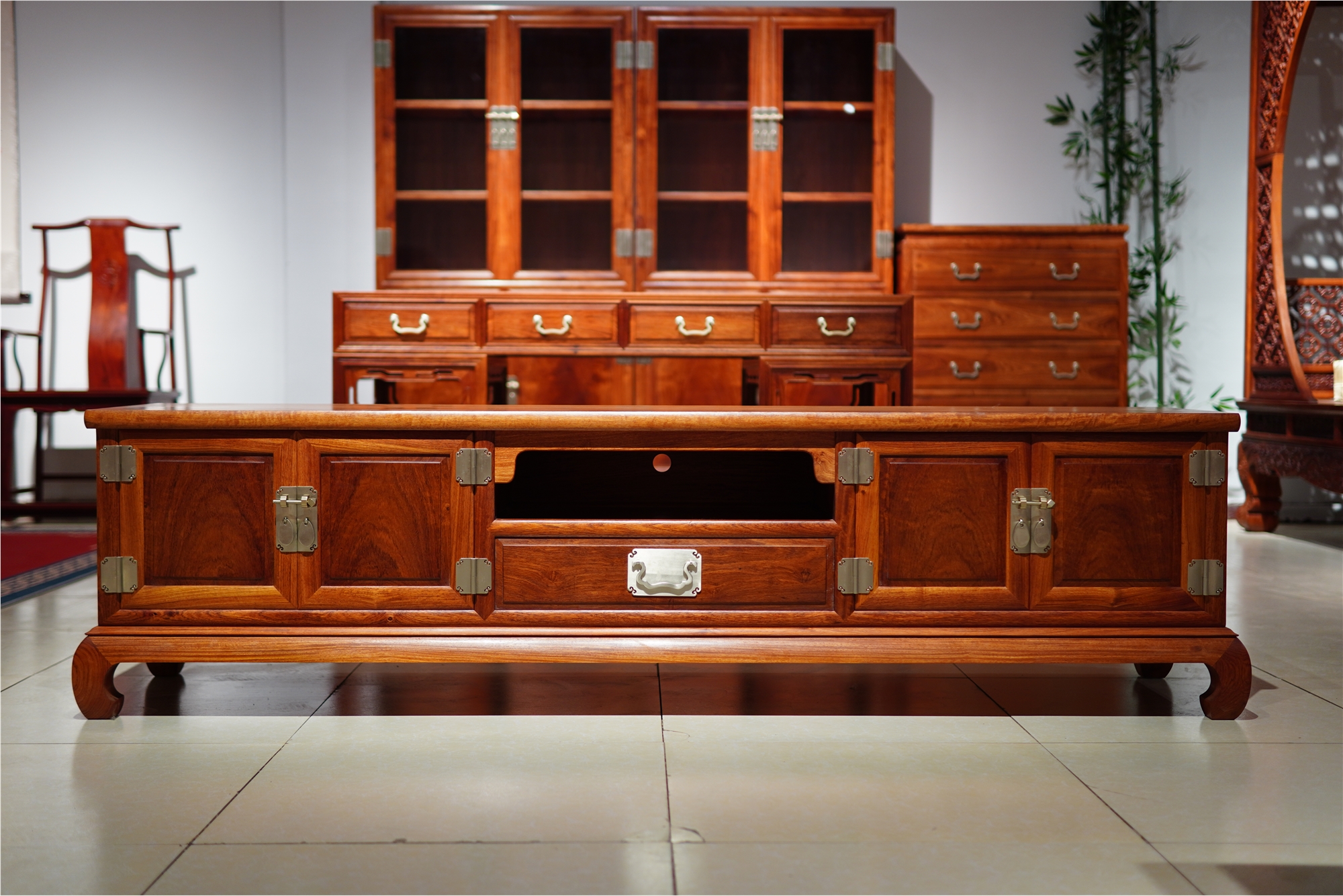 檀藝誠明式亮格电视柜