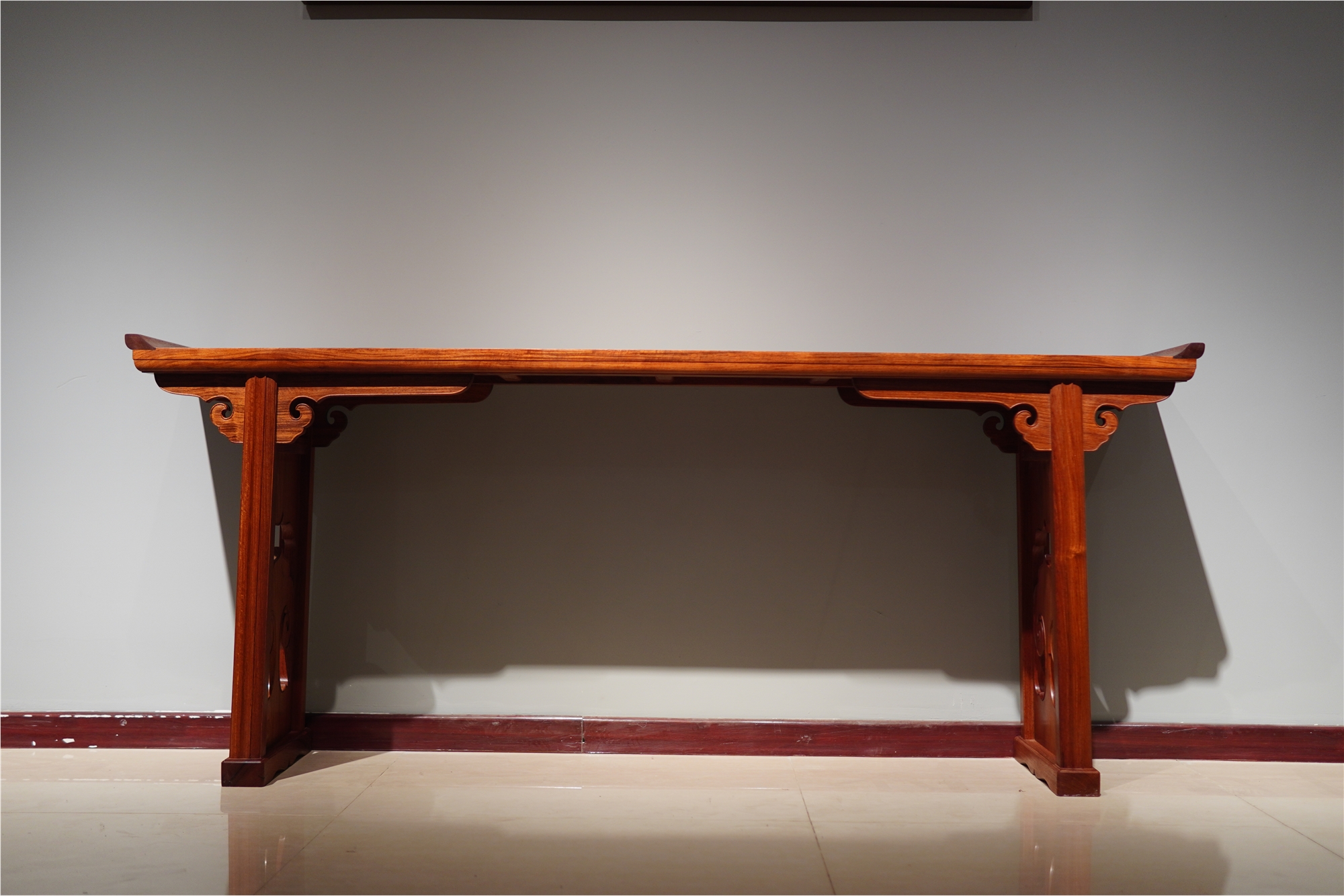 檀藝誠云牙板大翘头案