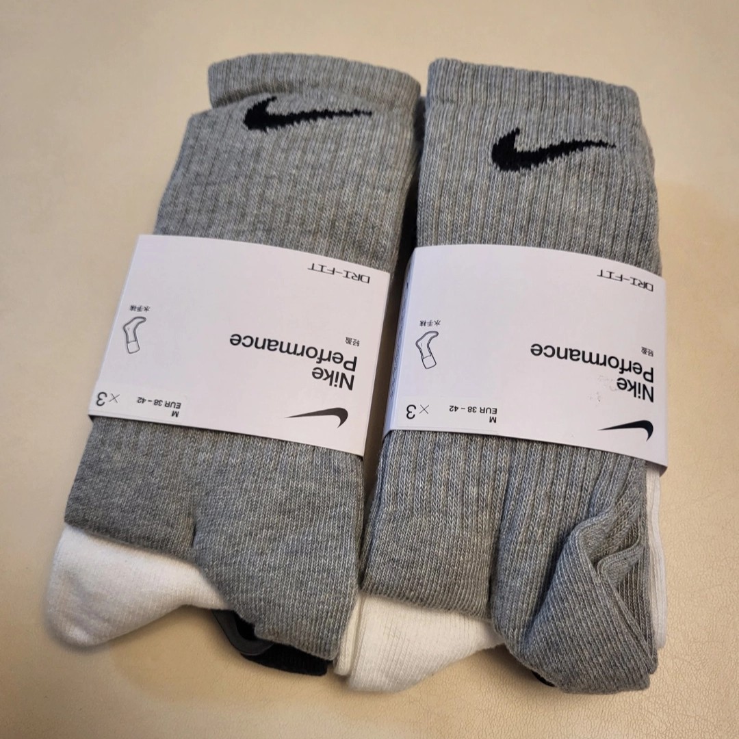 NIKE/耐克logo刺绣男女运动休闲黑白灰3双装中高筒袜SX4704-901