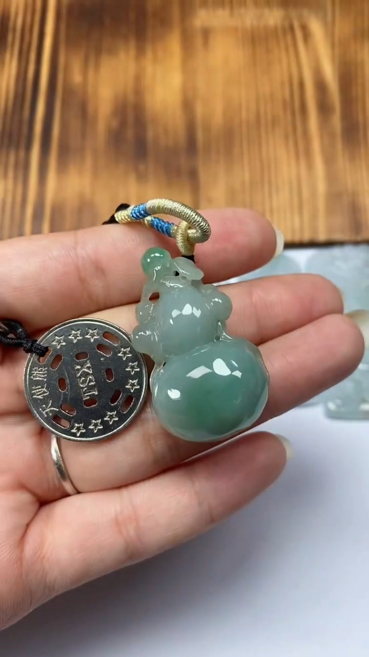 【闪购商品】翡翠吊坠(不含链)未镶嵌葫芦17221