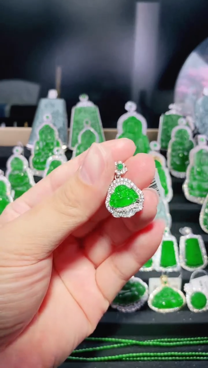 【闪购商品】翡翠颈饰银S925镶嵌佛公吊坠X