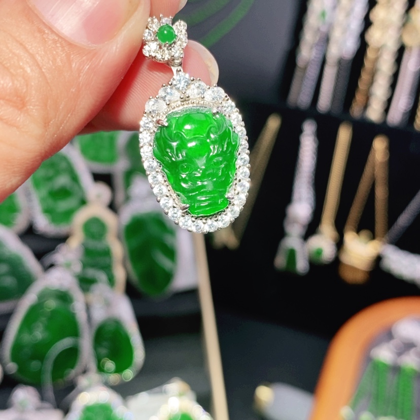 【闪购商品】翡翠颈饰银S925镶嵌T