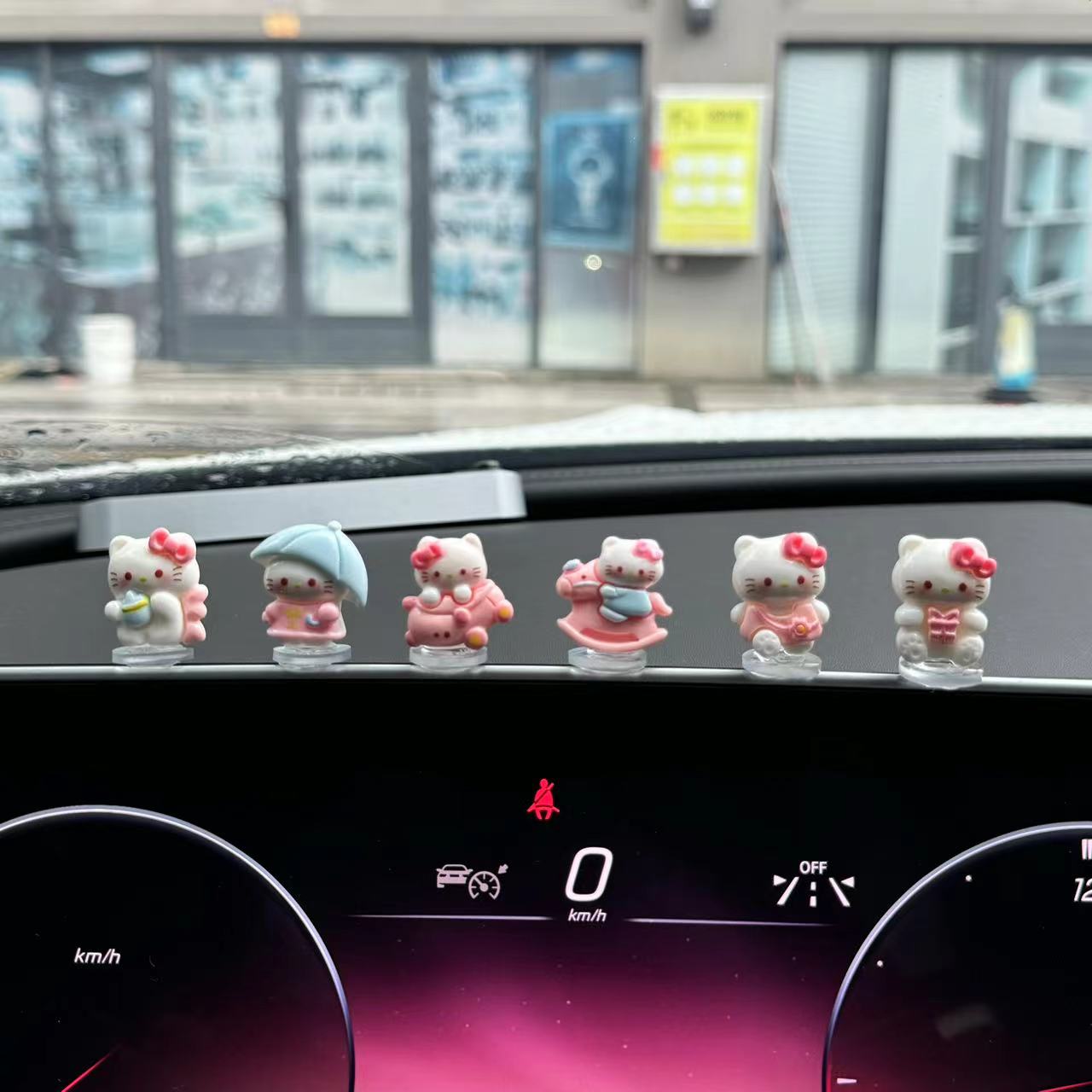 可爱凯蒂猫kt猫车载摆件汽车电动车小摆件车内饰品汽车可爱小摆件