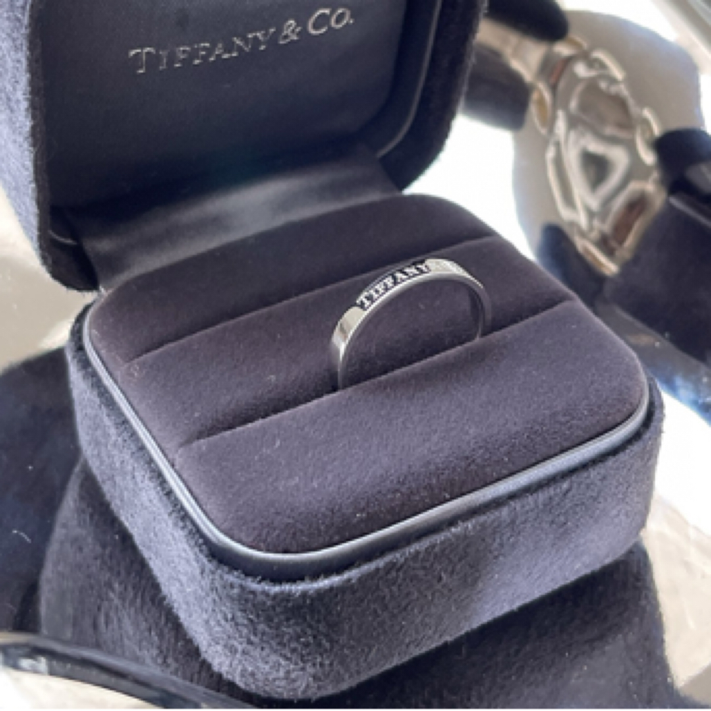 95新 Tiffany & Co./蒂芙尼 Tiffany铂金窄版字母戒指