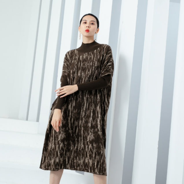 【梓涵】设计师新款水波纹气质连衣裙 针织宽松气质23867