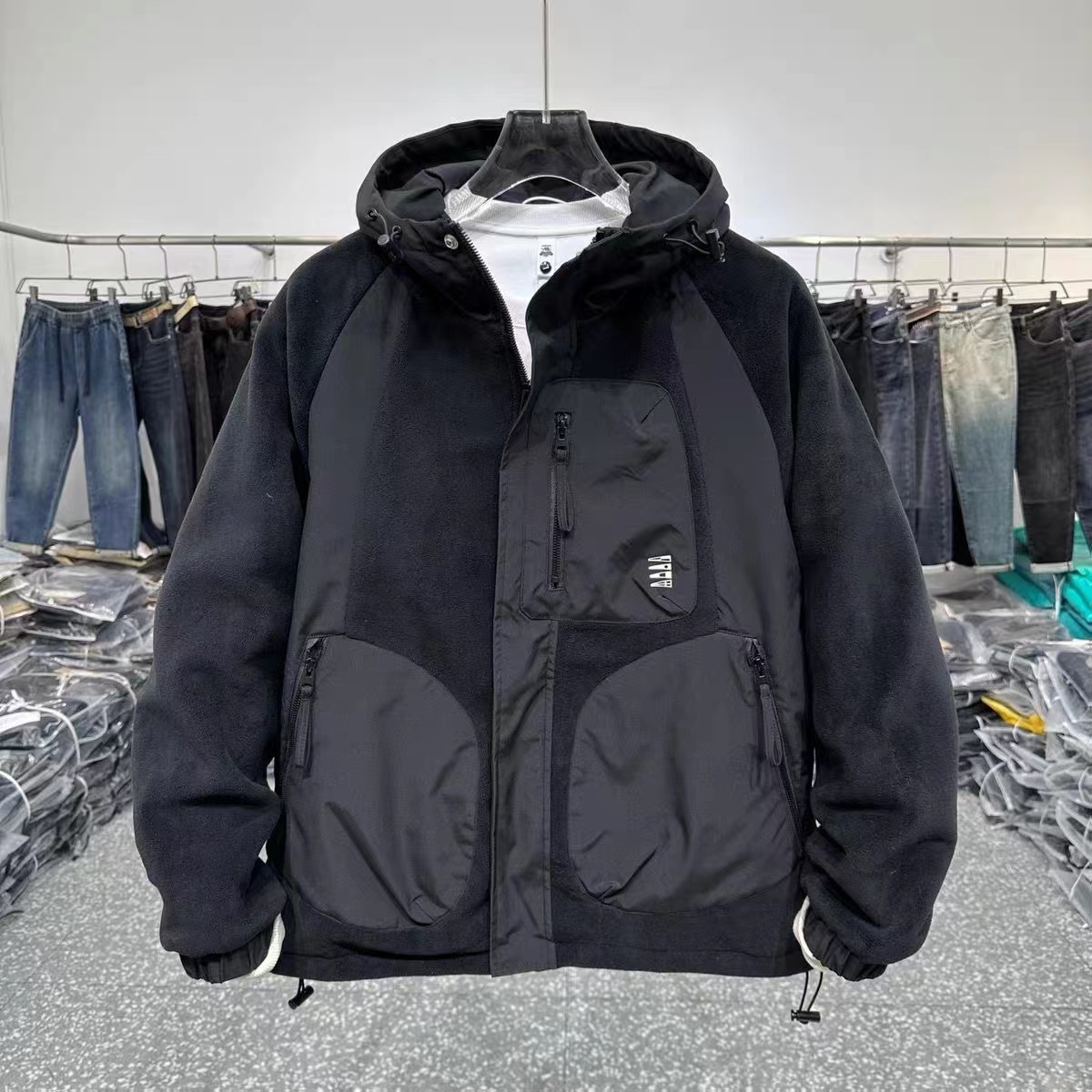 男士夹克外套秋冬季2025新款加厚摇粒绒抓绒棉衣服宽松连帽冲锋衣