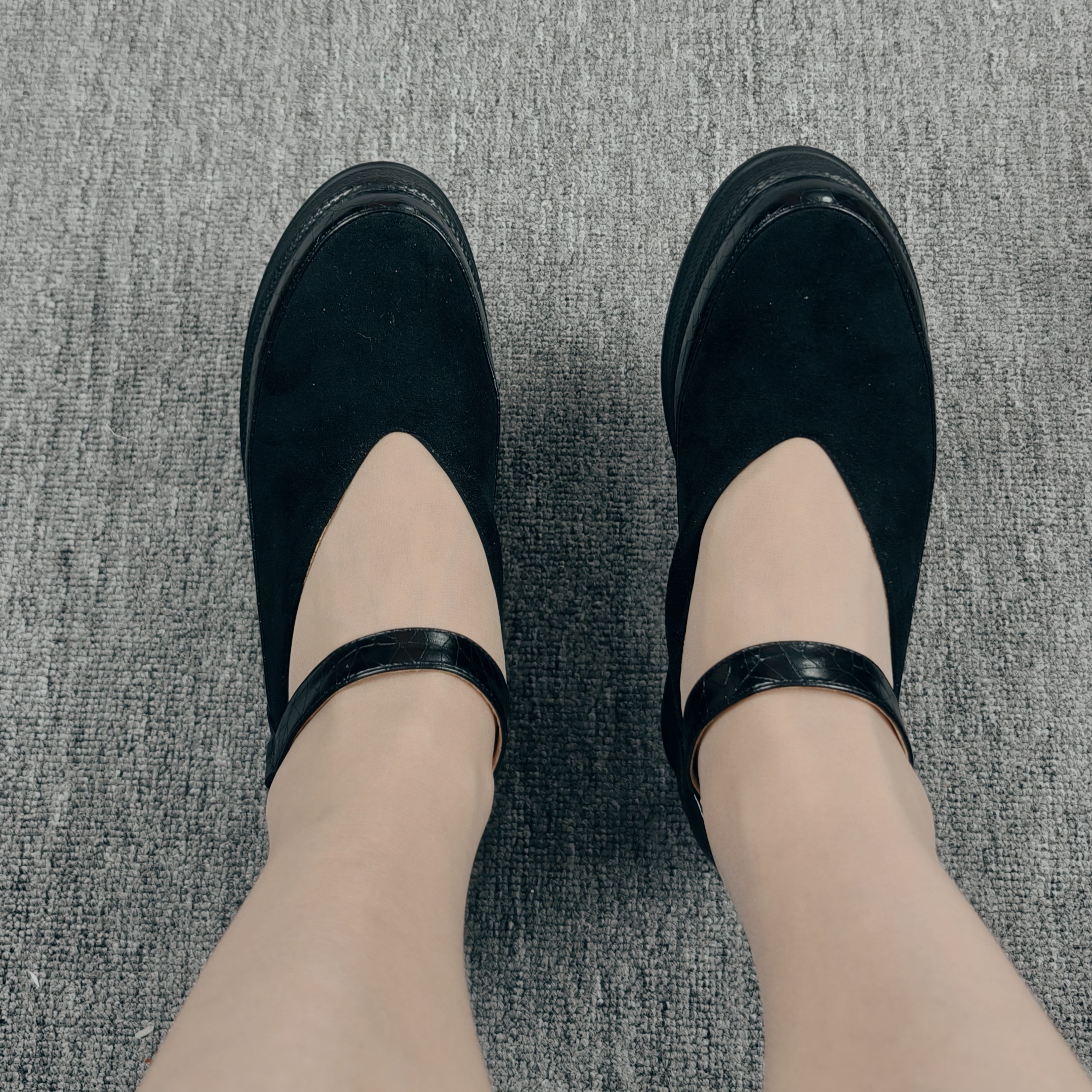 休闲防滑厚底深口单鞋圆头女鞋布鞋百搭鞋子黑色新款女鞋水晶鞋