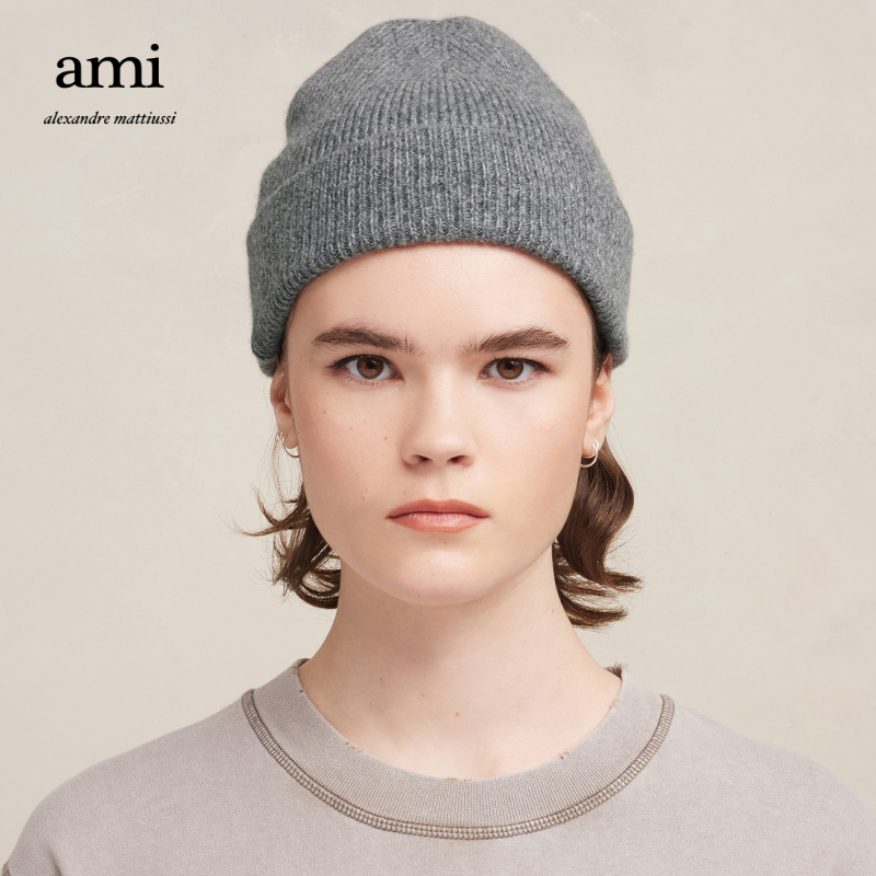 AMI男女同款23秋冬新款爱心款时尚休闲百搭保暖针织帽UHA107.005