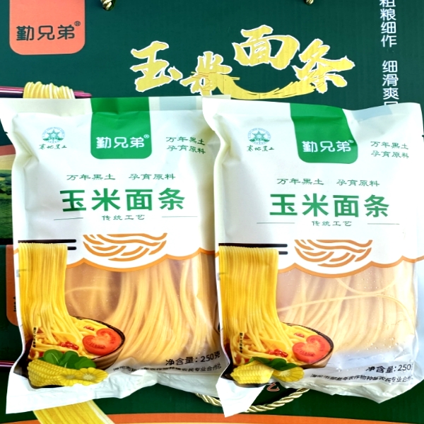 东北笨玉米面条鲜面黑土地特产一年一季玉米绿色筋道食用好吃营养