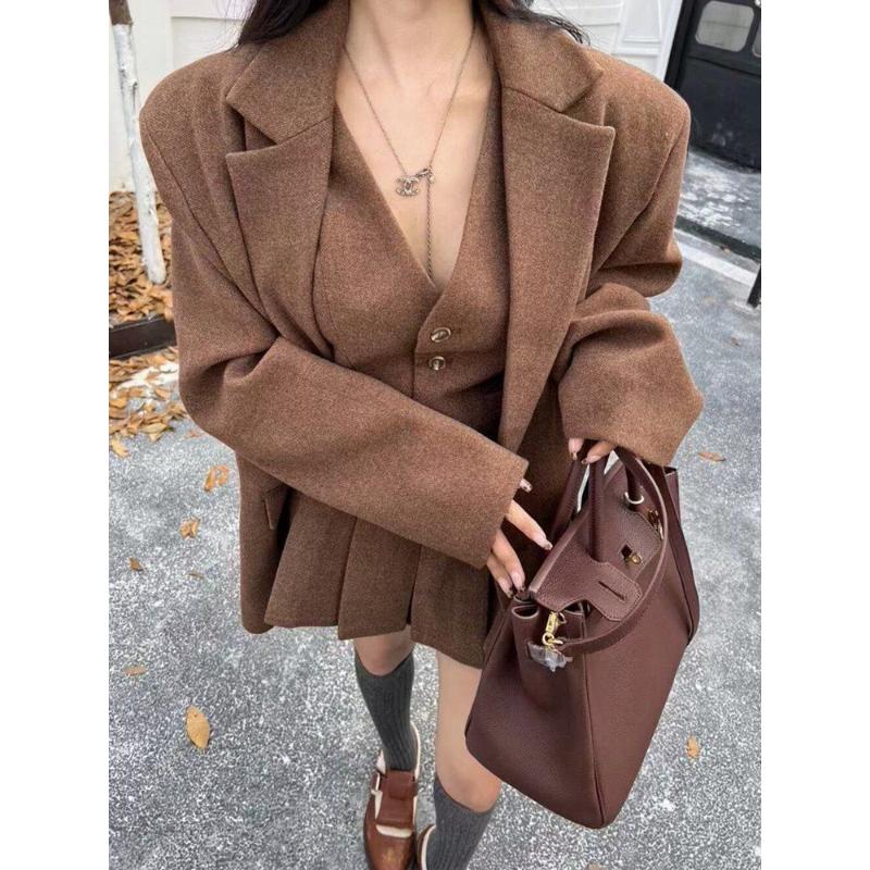 韩国ala学院风毛呢西装三件套女高级感秋冬季马甲百褶裙短裙套装