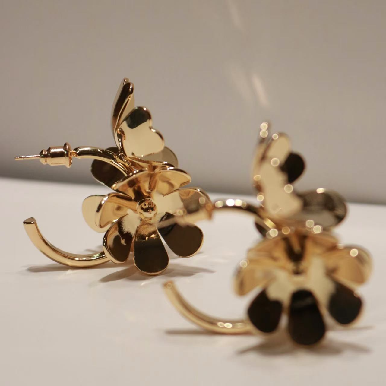 黄铜耳饰 ｜富家千金｜复古精致高级感金色小众时尚气质耳环轻奢女