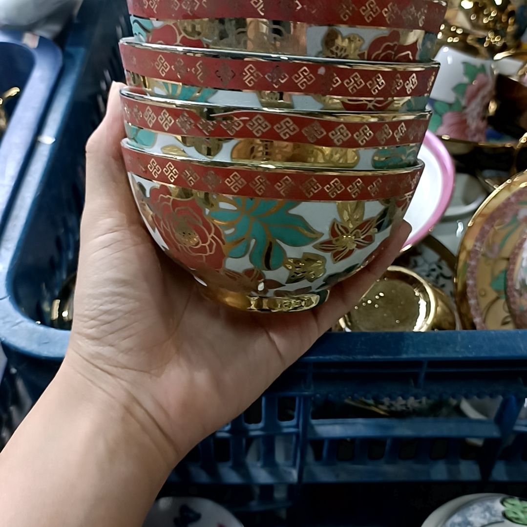 摆件陶瓷默认微瑕发四个。。。。。。