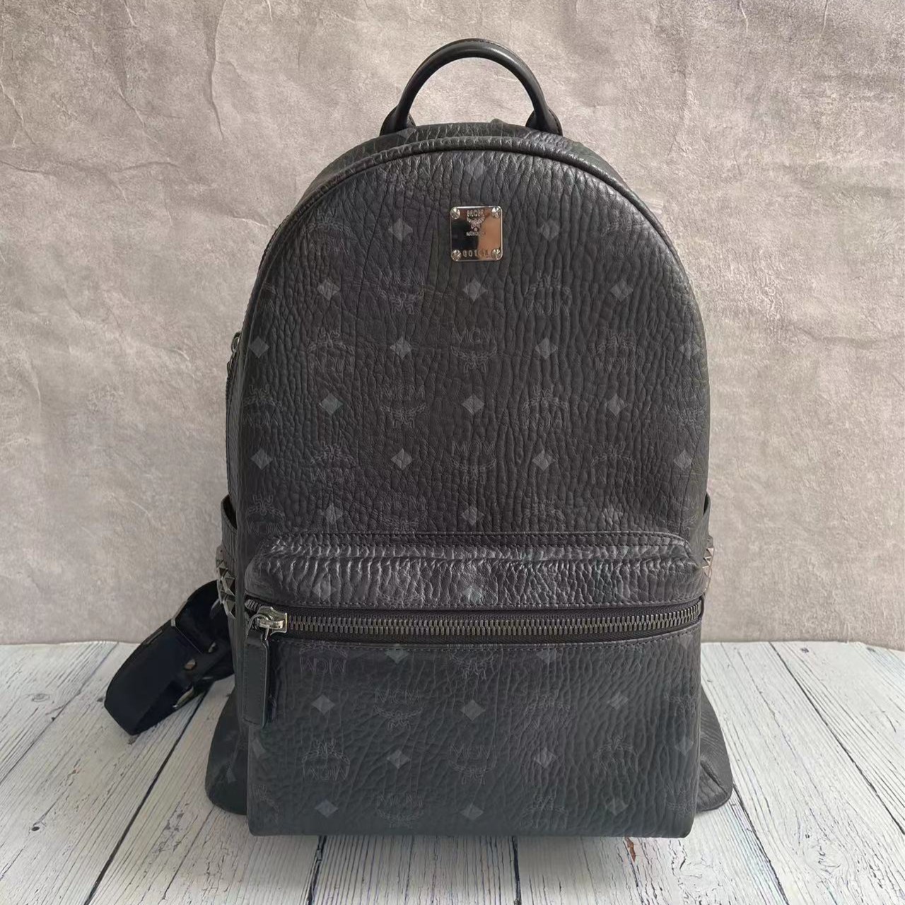 99新 MCM mcm黑色双肩包中号97新