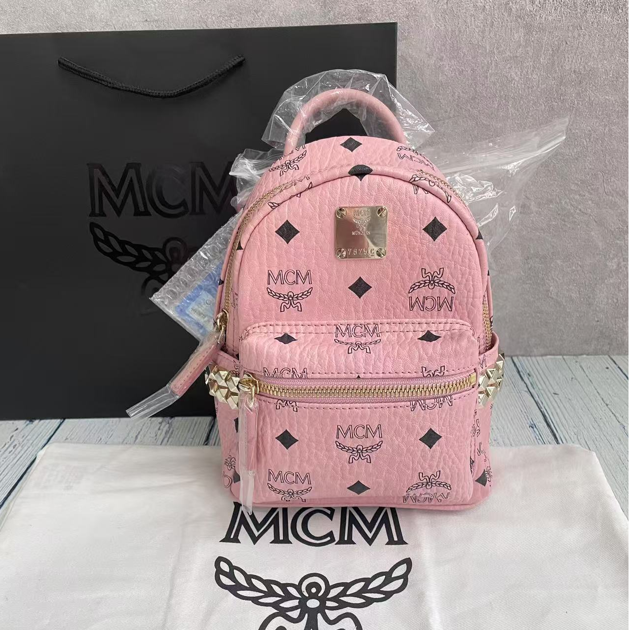 全新未使用 MCM mcm樱花粉超迷你双肩包