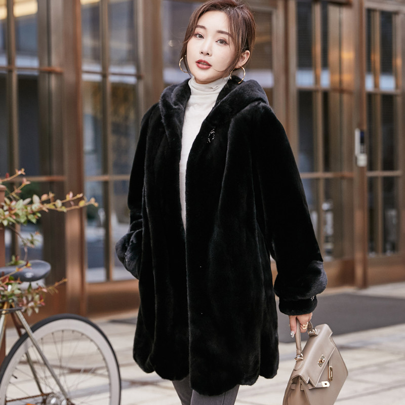 17新款真水貂皮大衣女士整貂中长带浪经典连帽皮草外套紫标级