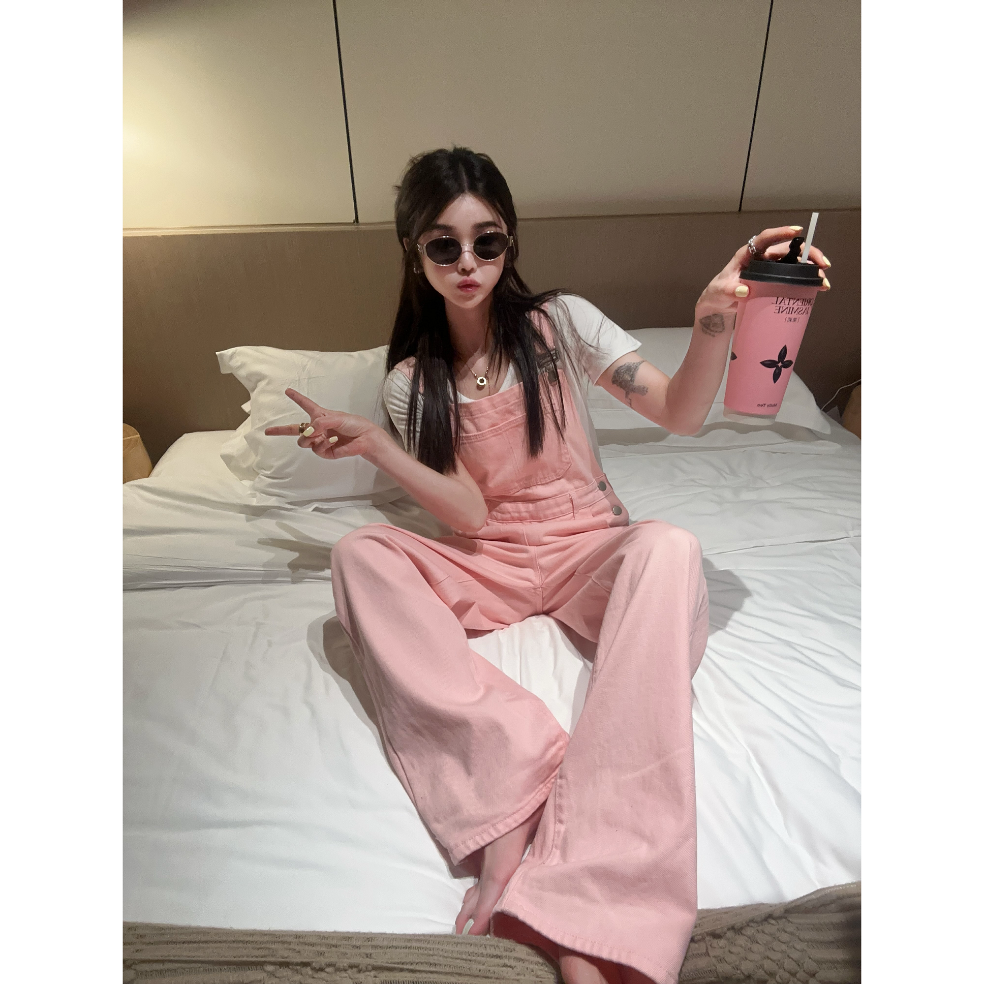 【蛇蛇家编码101~200】甜而不腻粉色宽松减龄温柔甜酷少女背带裤