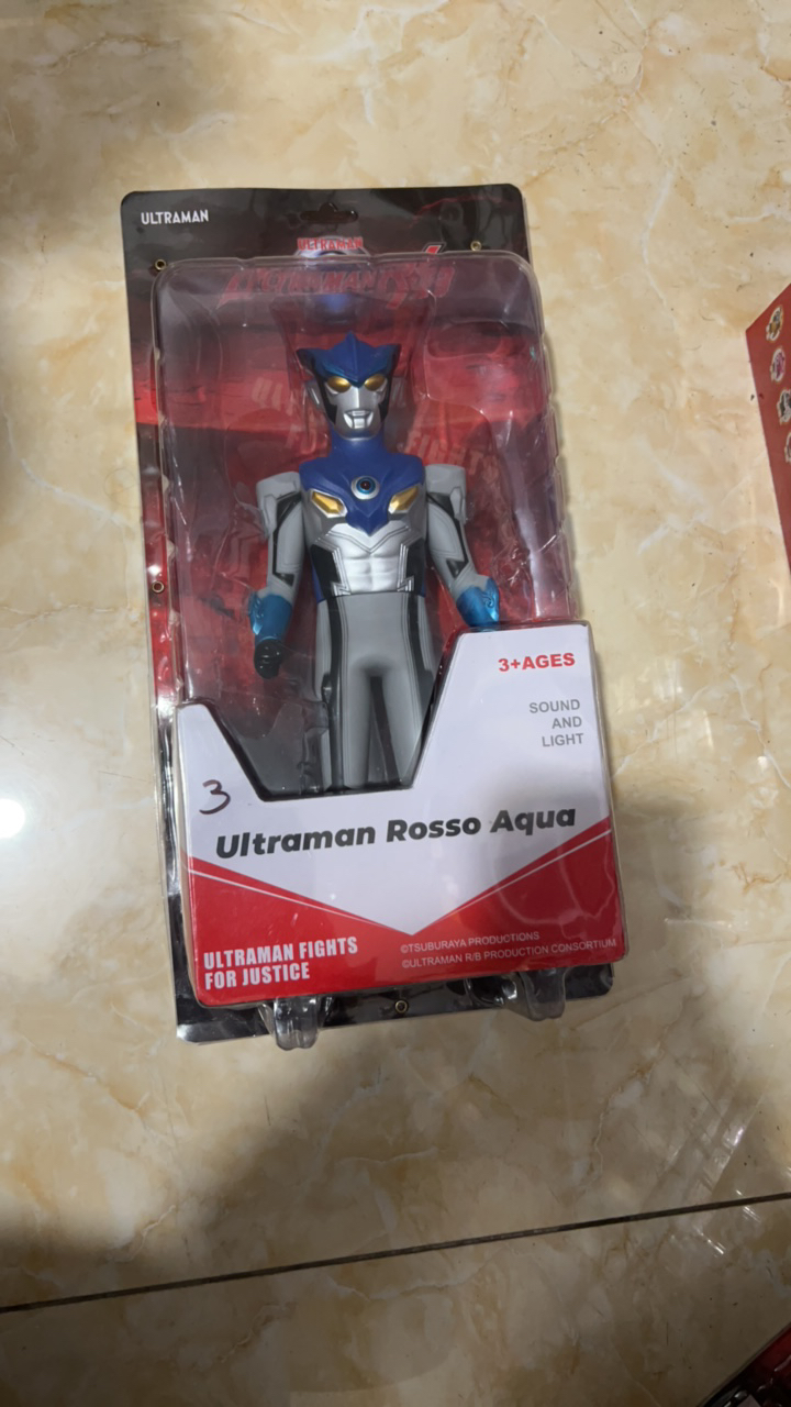 奥特曼玩具 摔不坏使劲玩