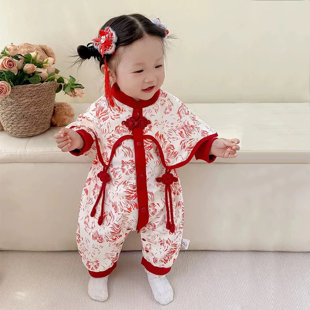 红色中国结披肩女宝宝秋冬连体衣薄棉外出婴儿满月百天礼服中国风