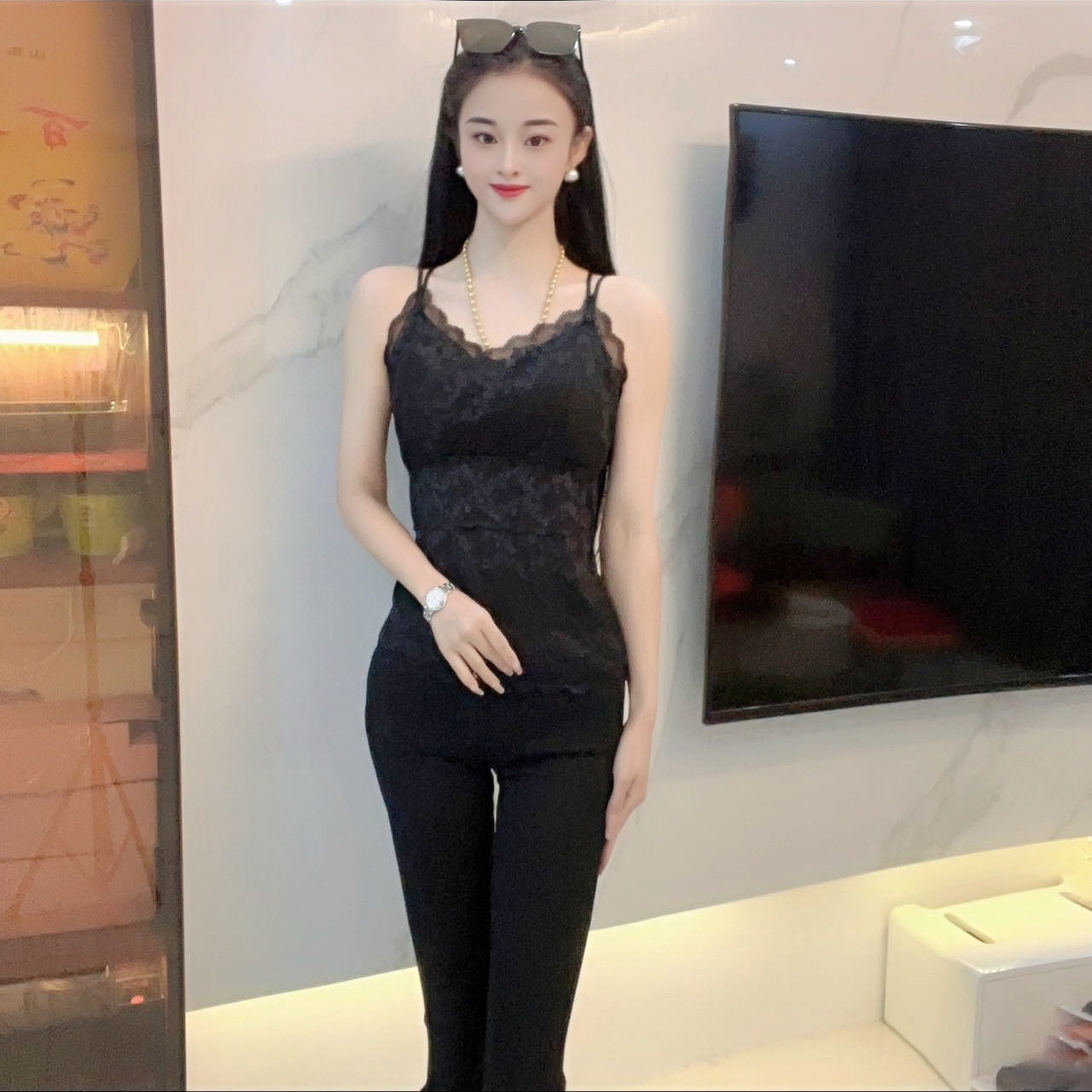 2024款 冬季加绒保暖蕾丝吊带小背心修身百搭小背心88888显瘦时尚