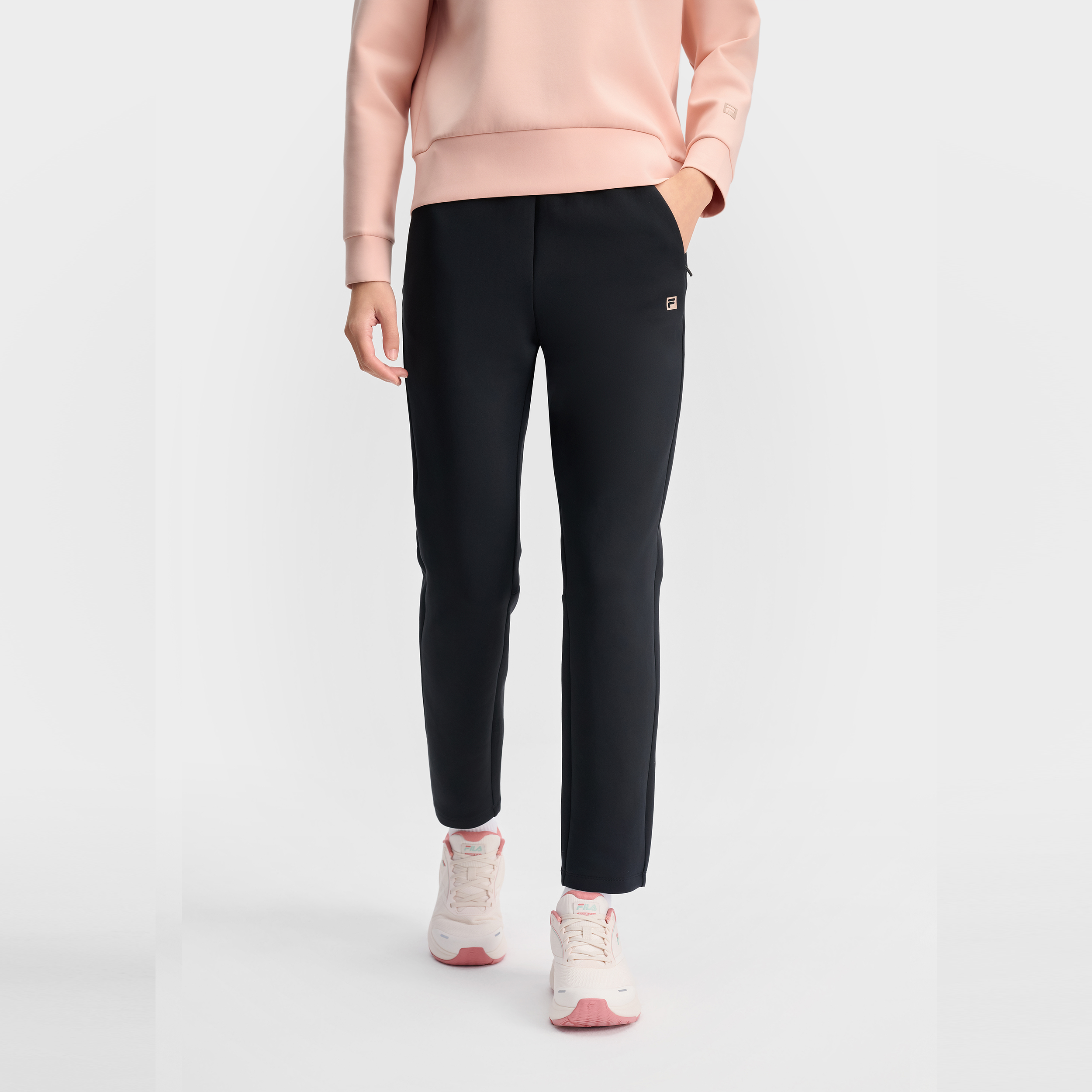 Fila/斐乐女士冬季新款运动休闲百搭舒适针织直口长裤 A11W511604