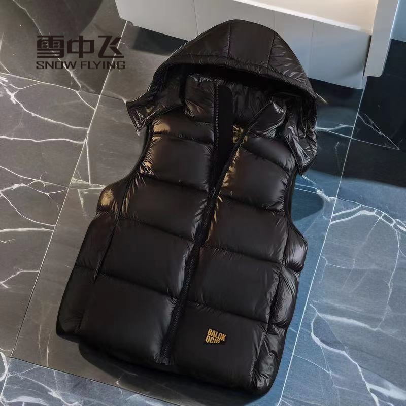 雪中飞羽绒服羽绒服黑金马甲男冬季加厚防寒无男士男童洋气连帽韩