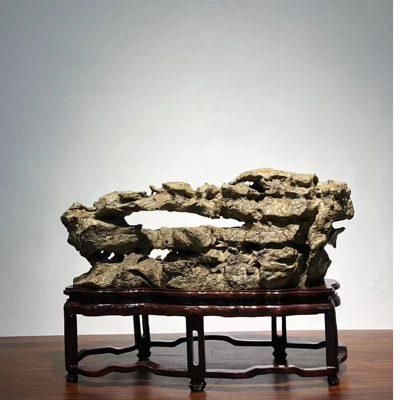      太湖石老藏《云逸仙境》60X38