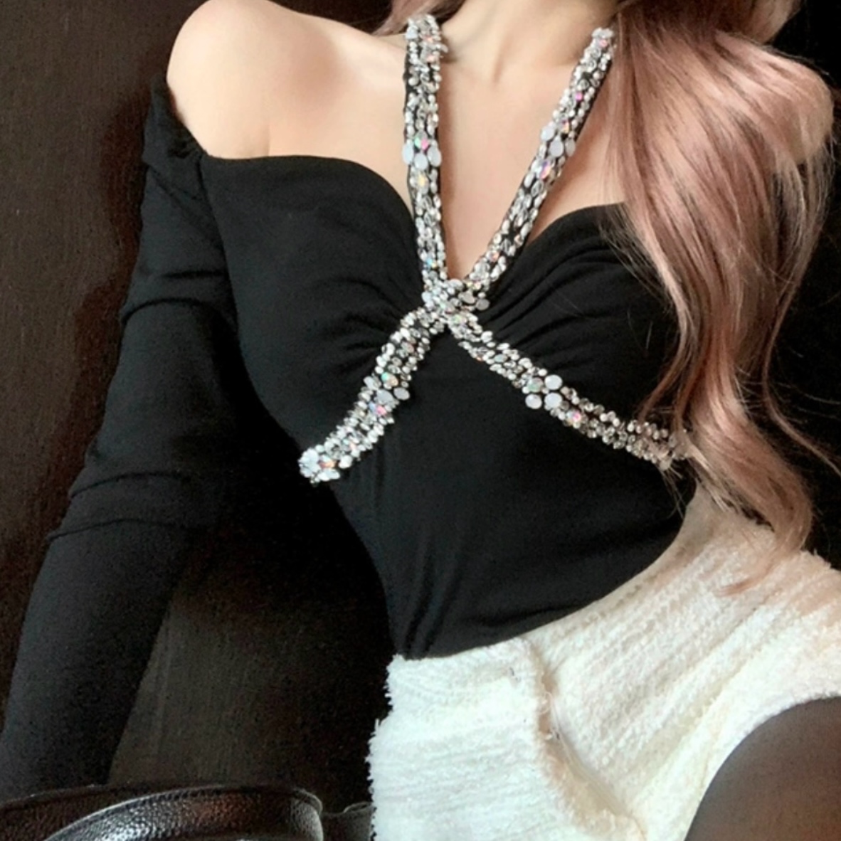 SS姗姗显瘦气质长袖辣妹性感小众修身设计感T恤21160768