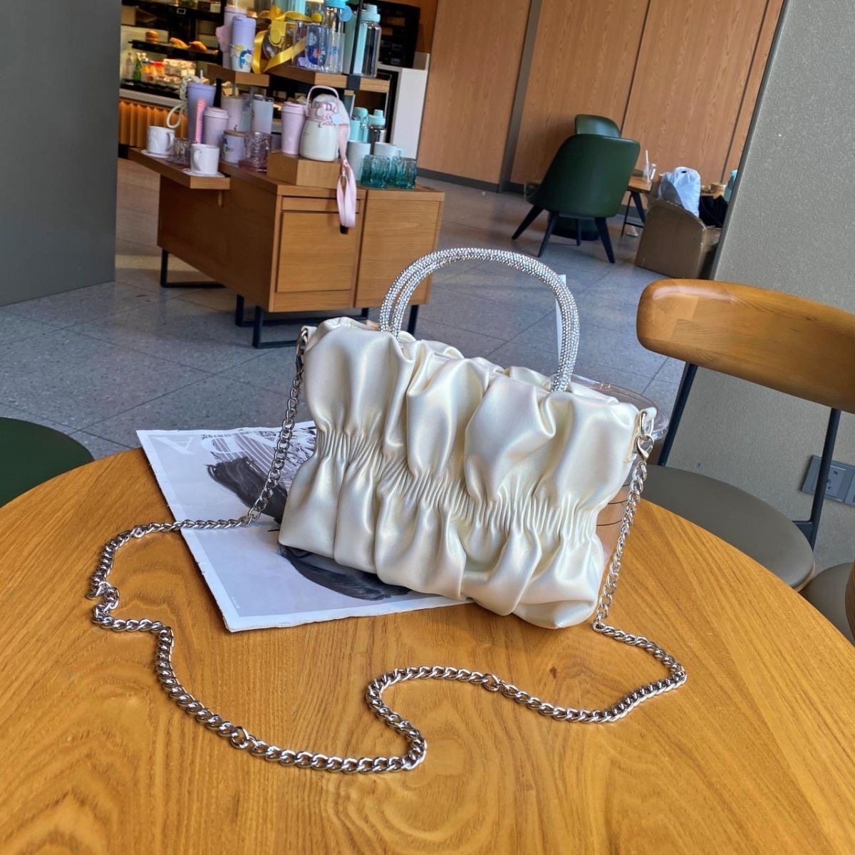 女包2025新款时尚手提水钻包夏季气质名媛派对褶皱满钻云朵包斜挎