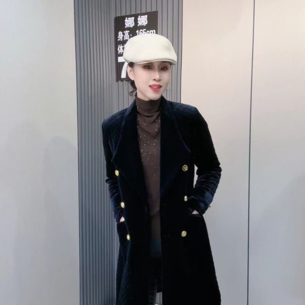 890高贵风衣时尚设计师冬款显瘦丝绒女士夹棉西装大衣气质长款