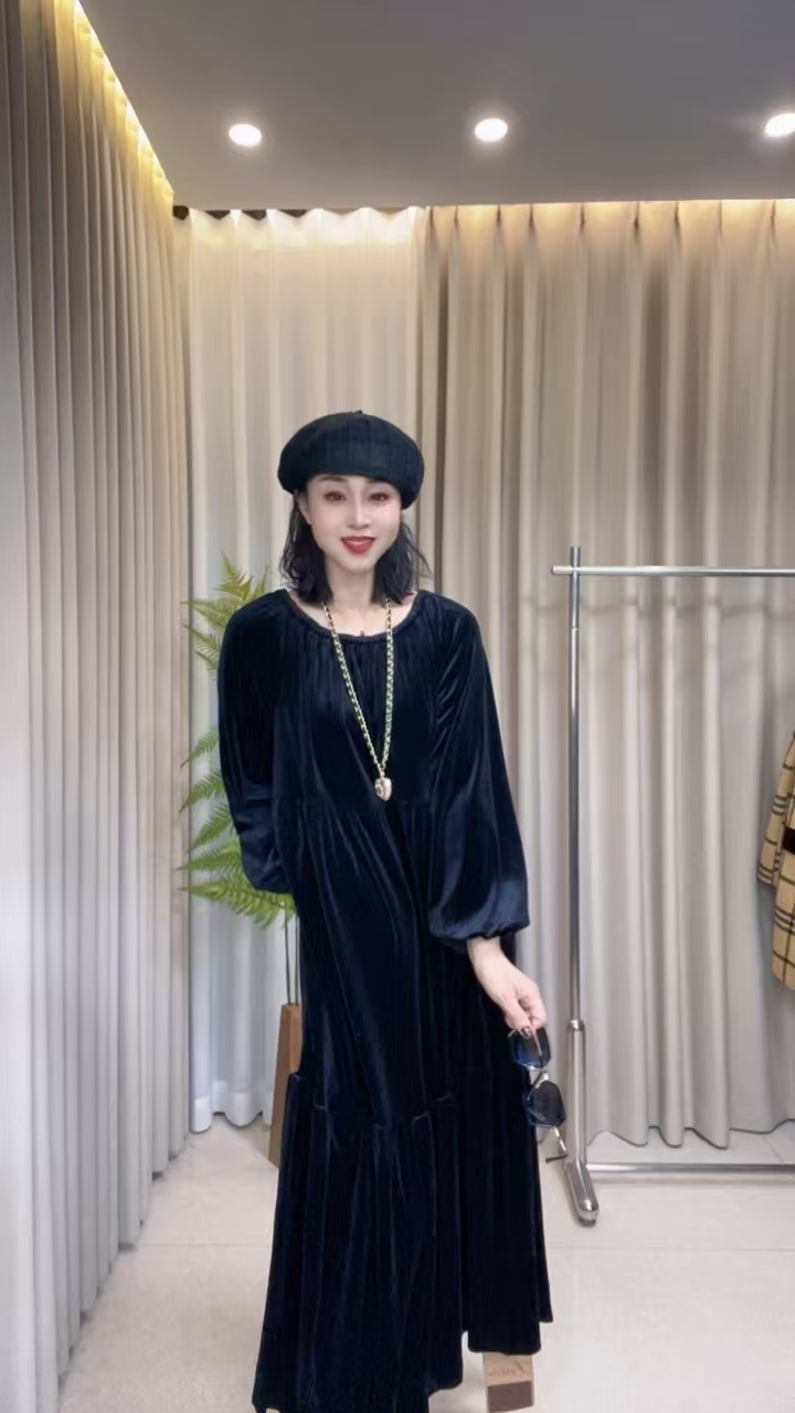 黑色丝绒连衣裙气质显瘦长裙一字肩