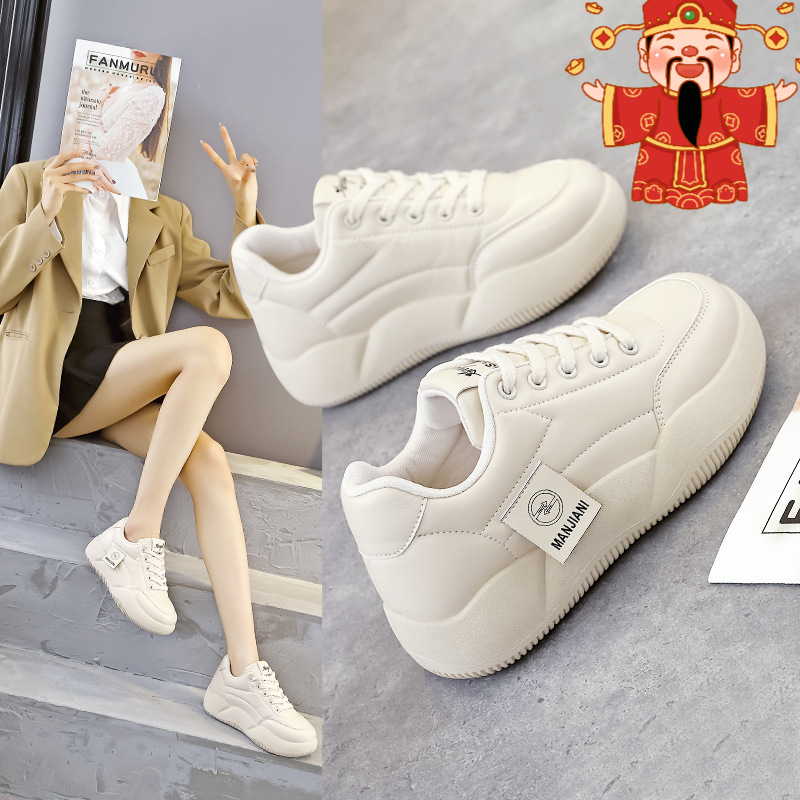 女鞋小白鞋厚底炸街面包鞋春季百搭休闲小白运动板鞋春秋网红ins