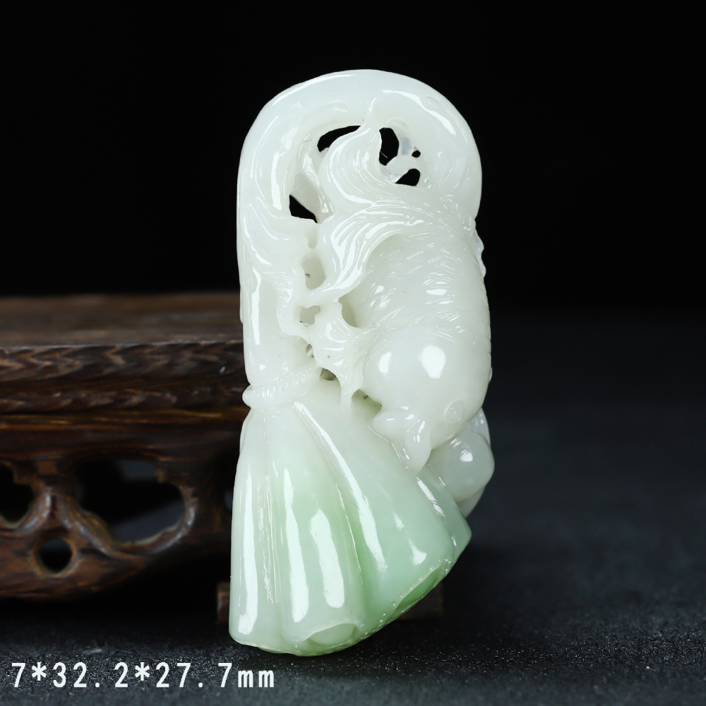 F12海川拍卖和田玉吊坠