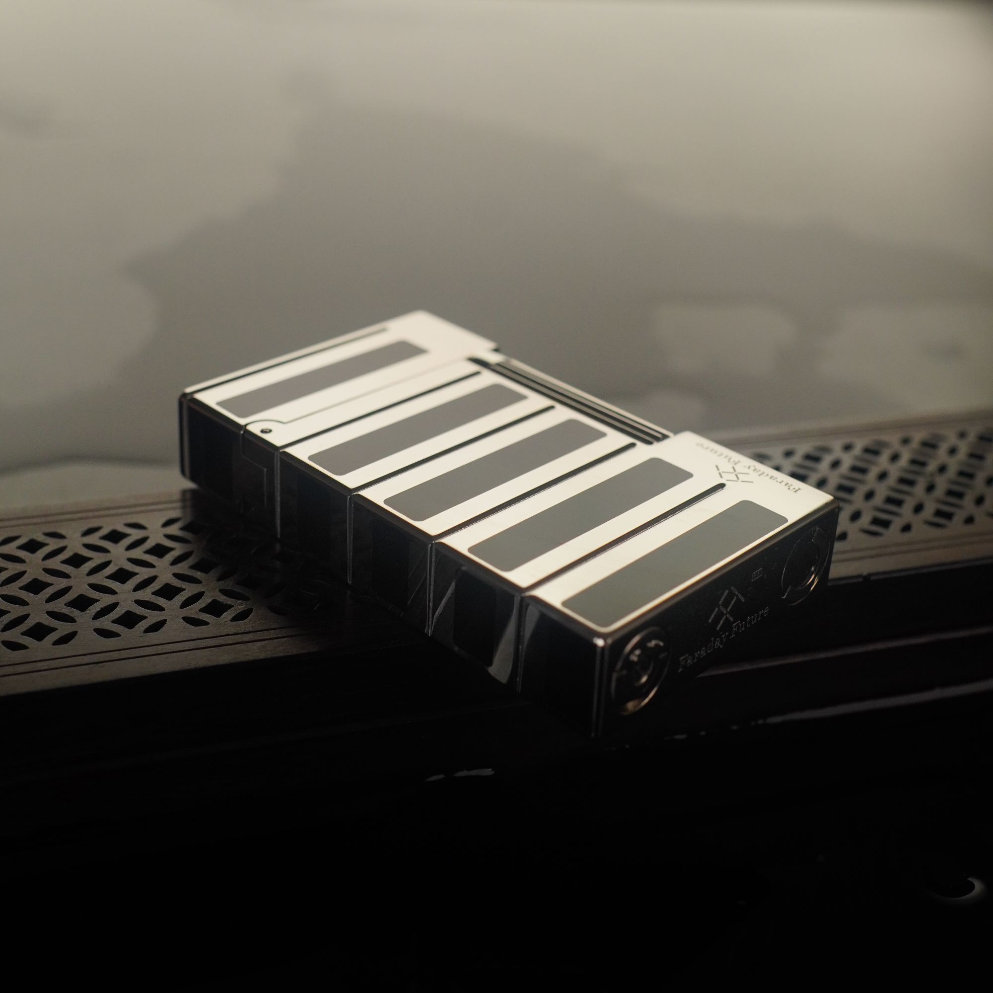  Faraday Future 钢琴纹 大漆 侧标  高端朗声 打火机