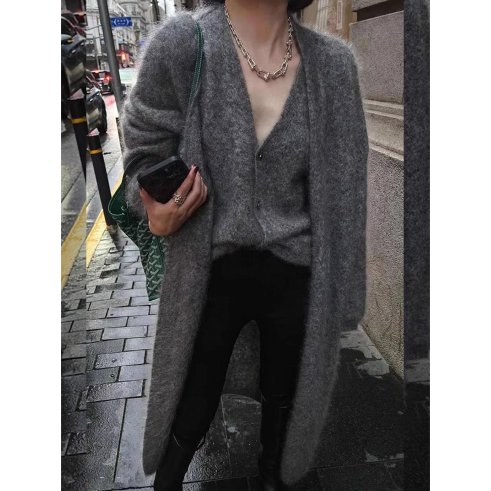 新款英伦风浣熊绒毛衣外套长款秋冬高级感山本风复古大衣两件套装