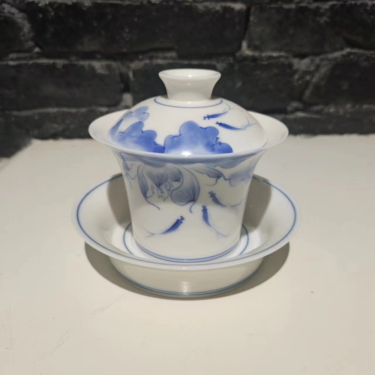 220ml手绘鱼戏盖碗微瑕