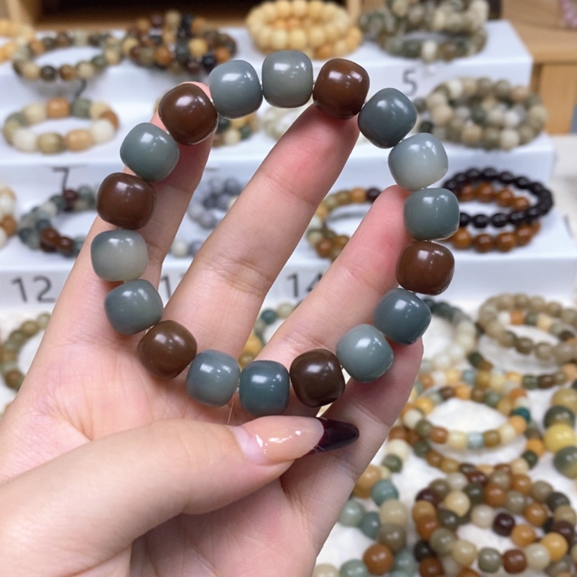 【闪购商品】白玉菩提吊坠婕