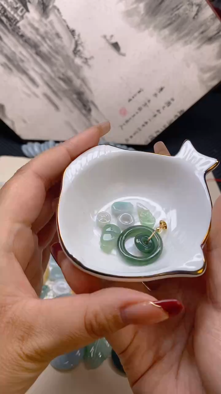 【闪购商品】翡翠挂件未镶嵌0050