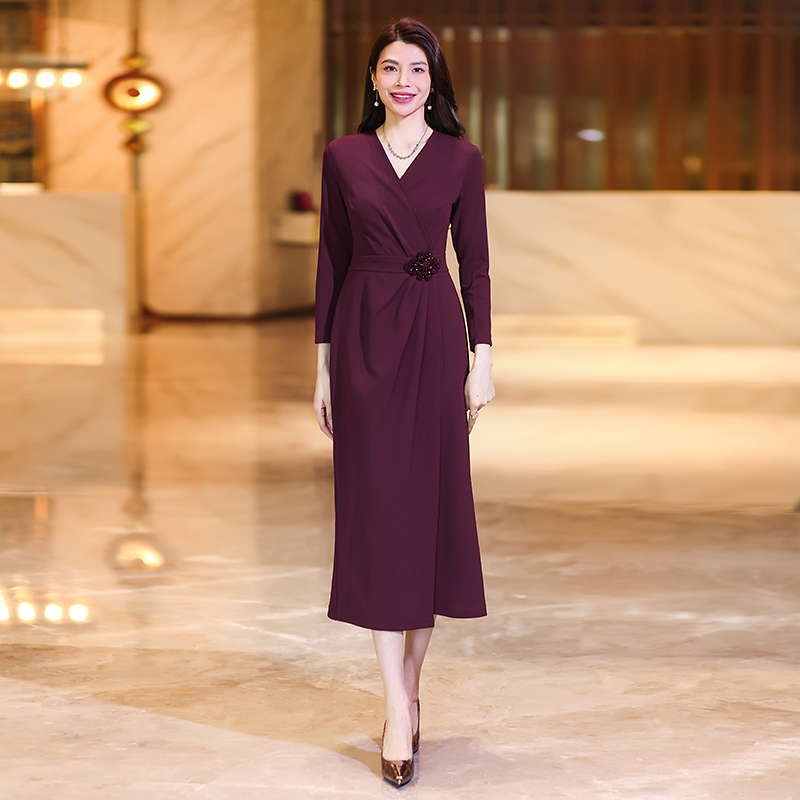 正式场合气质裙子秋季女款2025年新款高级感显瘦法式连衣裙女春秋