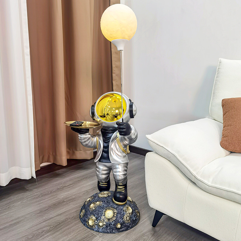 新品银色宇航员摆件落地客厅轻奢托盘宇航员乔迁饰品宇航员38115