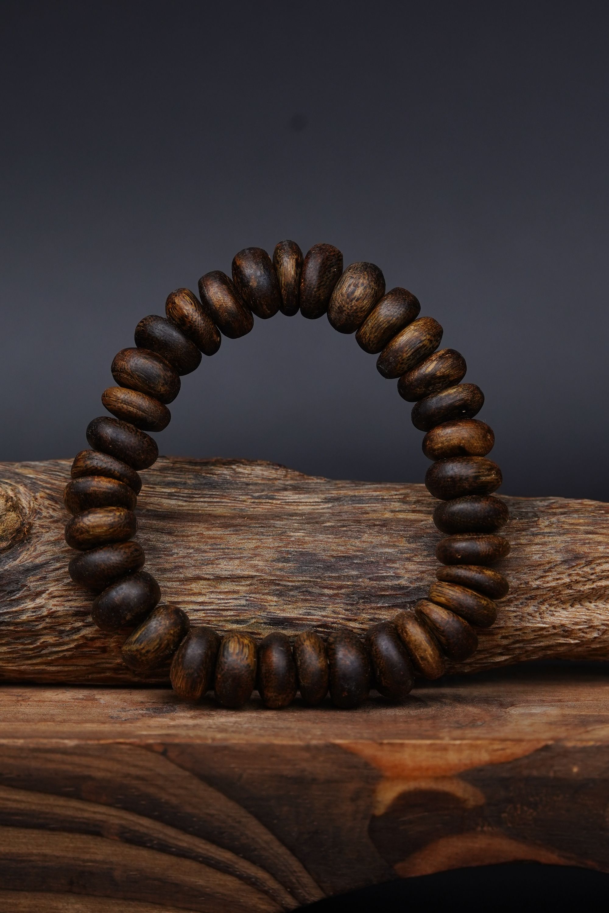 沉香央博-尖峰岭虫漏大单圈+沉水小单圈