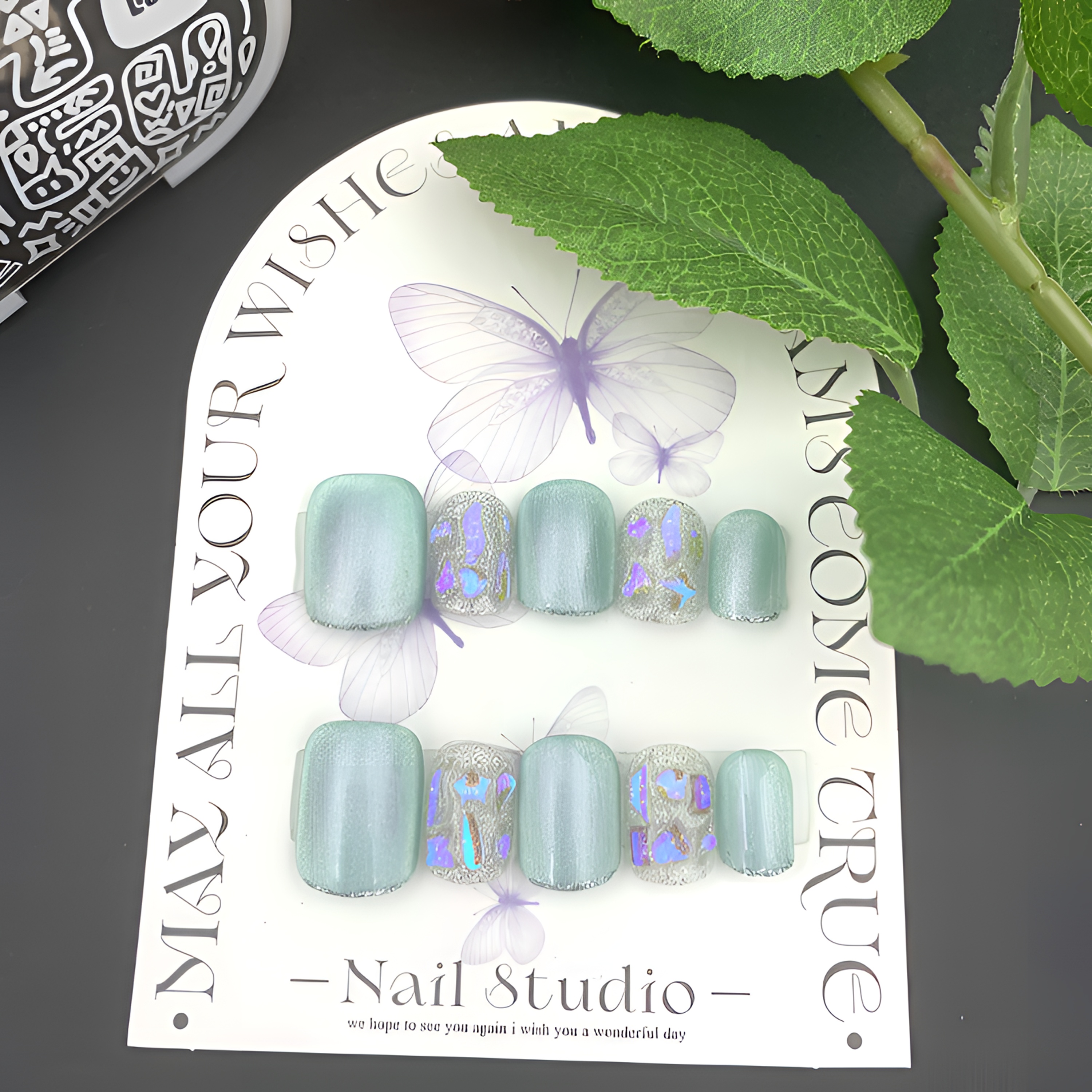 【绿野仙踪】夏日显白高级轻奢简约网红款美甲高贵穿戴甲浅绿甲贴