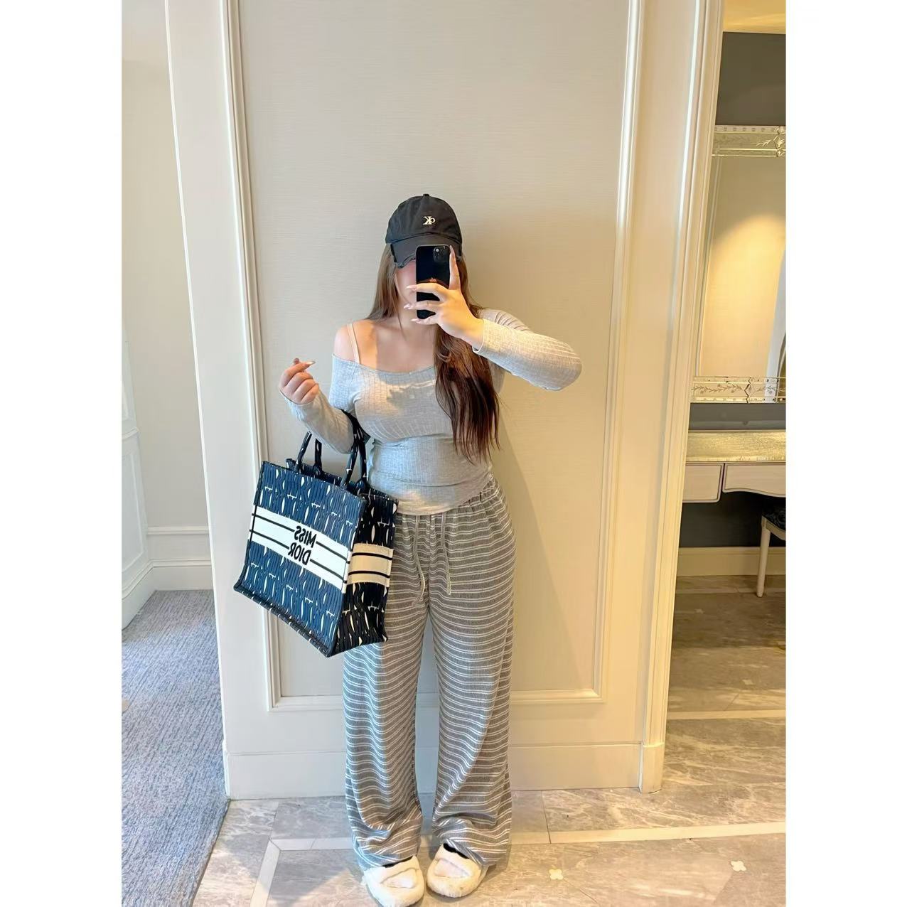 卤蛋公主【懒懒女友】大码胖mm休闲时尚条纹洋气运动宽松慵懒设计感