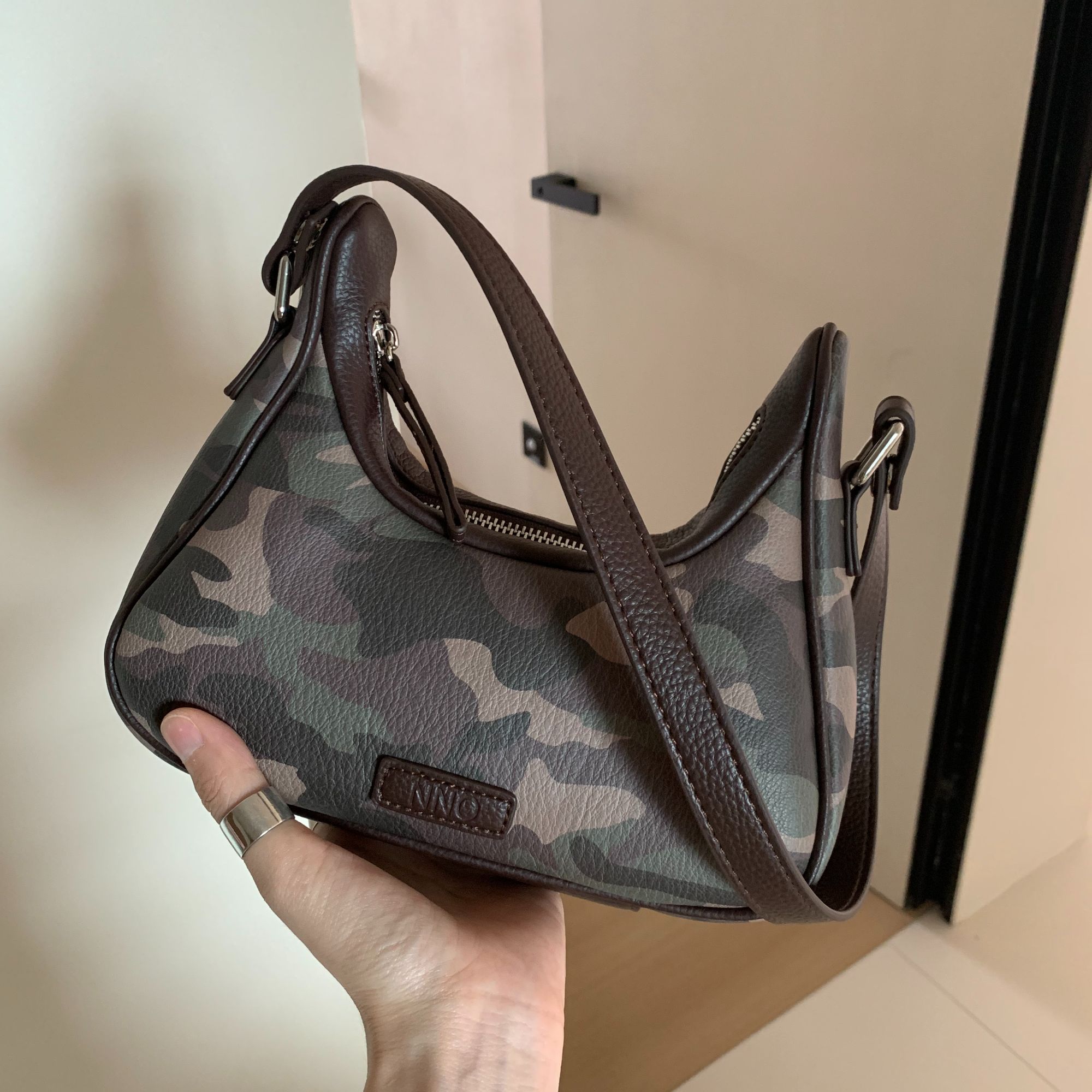 清仓默认微瑕no退no换 谨慎下单 迷彩单肩斜挎小包 1852