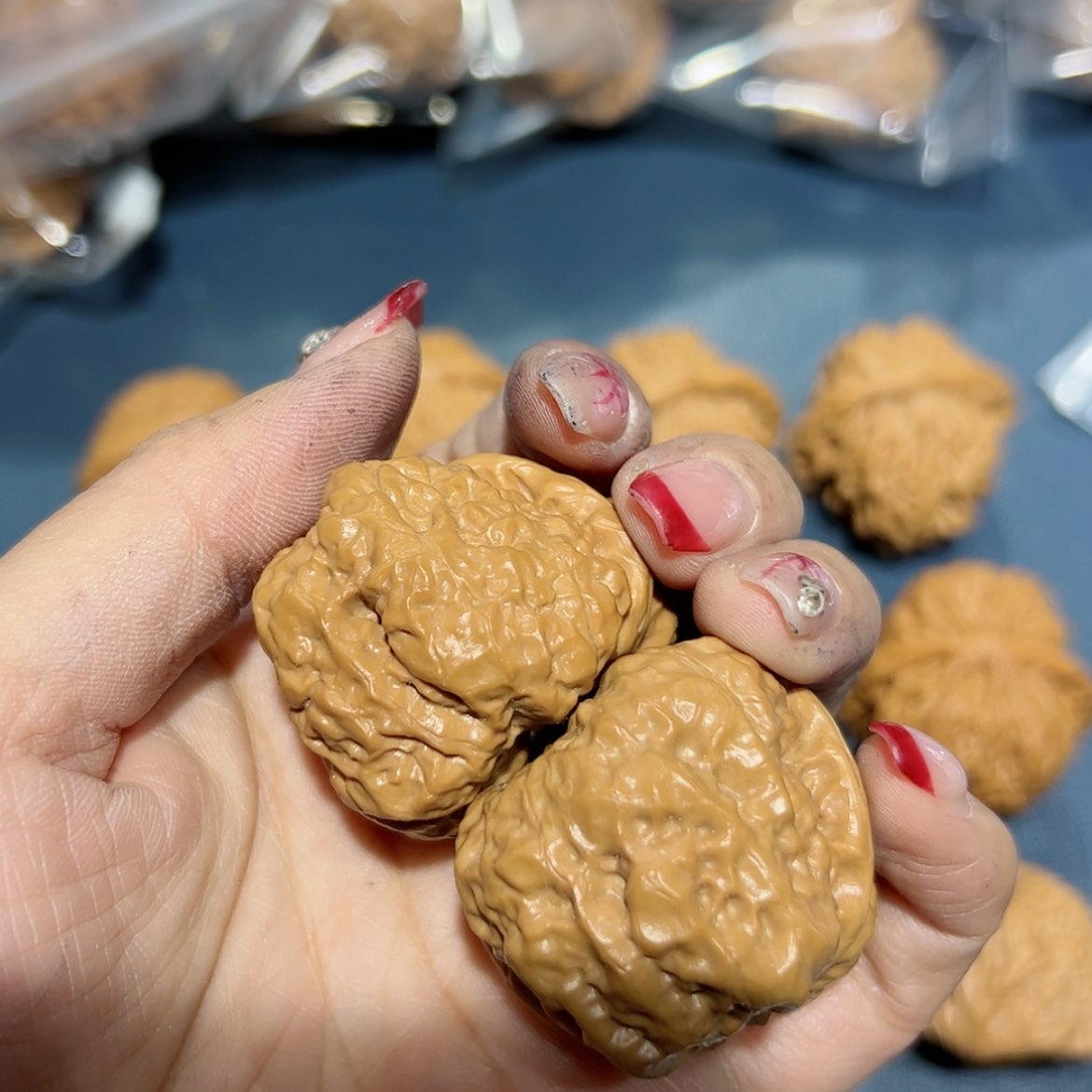 【闪购商品】橄榄核吊坠叫****丶